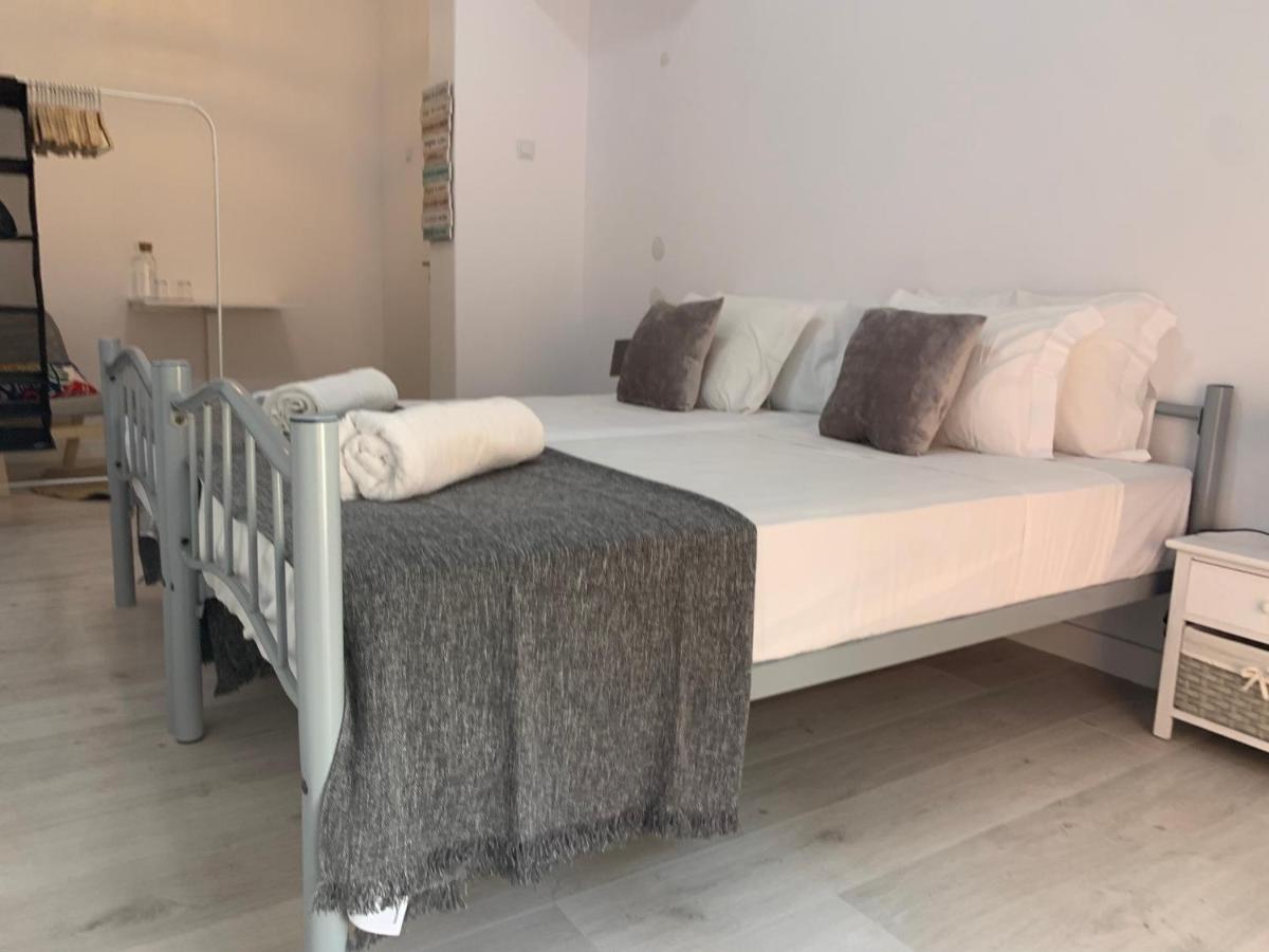 Santo Amaro Bed & Breakfast Lisbon
