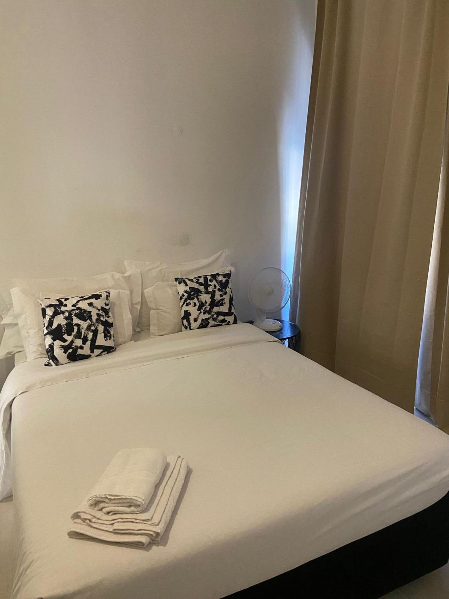 Bed & Breakfast Santo Amaro Lisbon